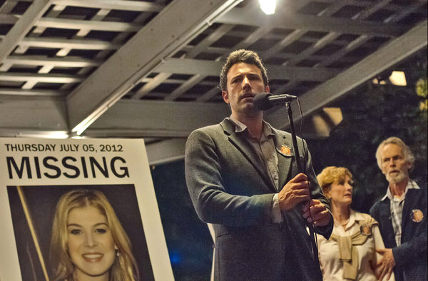 Castiga o invitatie dubla la filmul „Gone girl ”