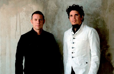 Santana si Thievery Corporation la B'estfest