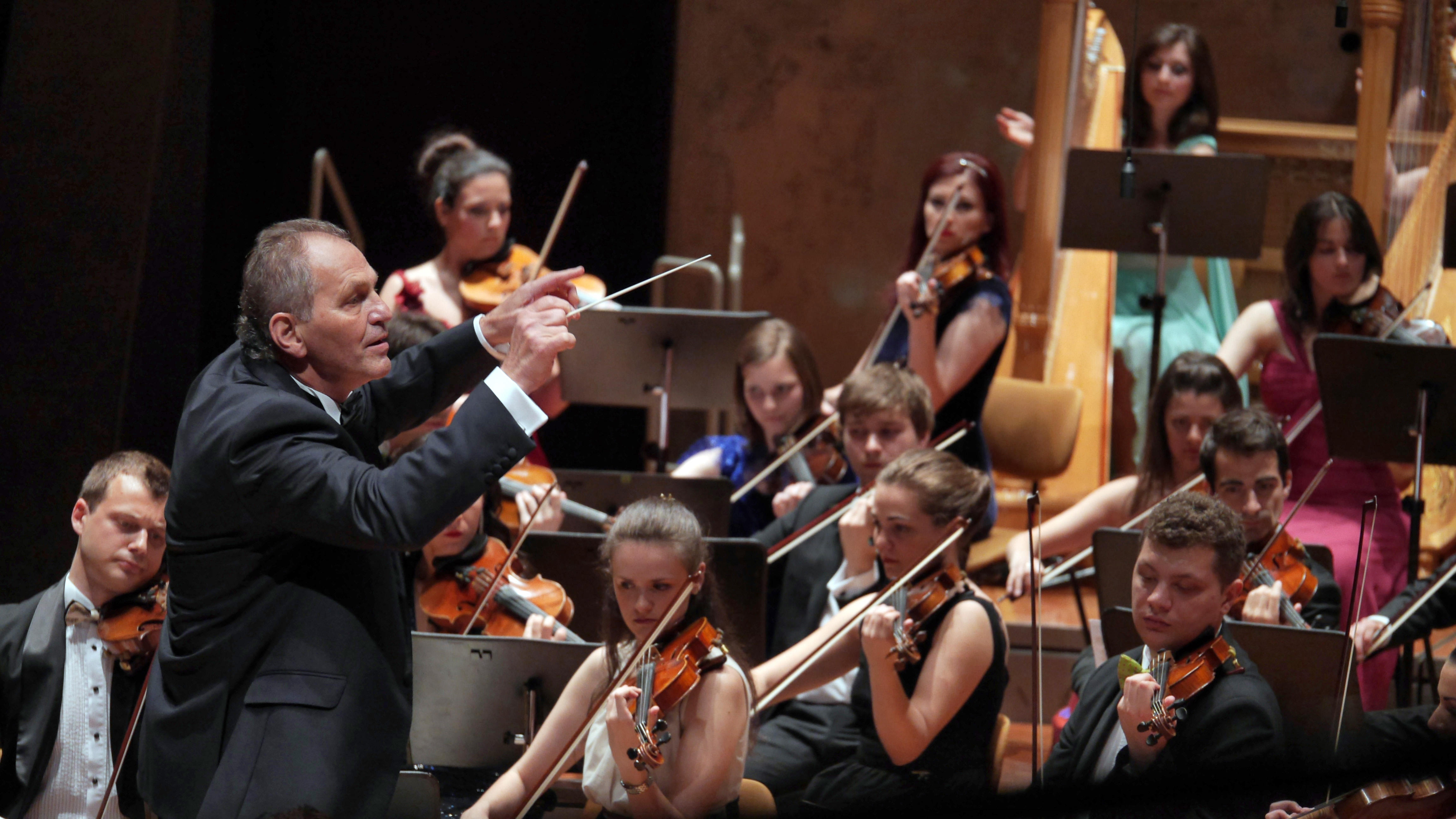 Incepe editia a XV-a a Festivalul International “Enescu şi muzica lumii”