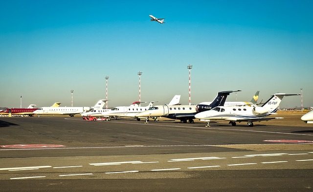 Haos pe aeroporturi? Când vor declanşa greva generală controlorii de trafic aerian din România