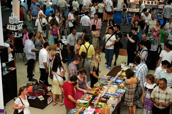 300 de evenimente și cinema de artă la Bookfest 2012