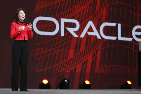 Angajați Oracle, printre victimele de la Colectiv. Safra Catz, CEO Oracle, a venit în România