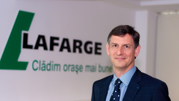 Directorul Lafarge, propus pentru Ministerul Economiei