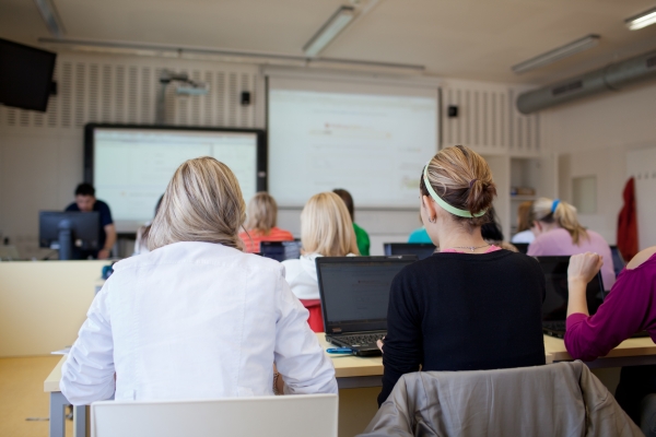 Cursurile Universităţii din Reutlingen, acum în România