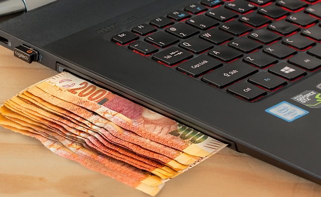 Ţara din Europa unde salariile tuturor sunt la vedere, la doar câteva clickuri distanţă