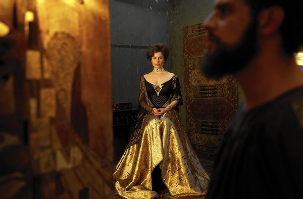 Câștigătorul invitației duble la filmul „Woman in gold”