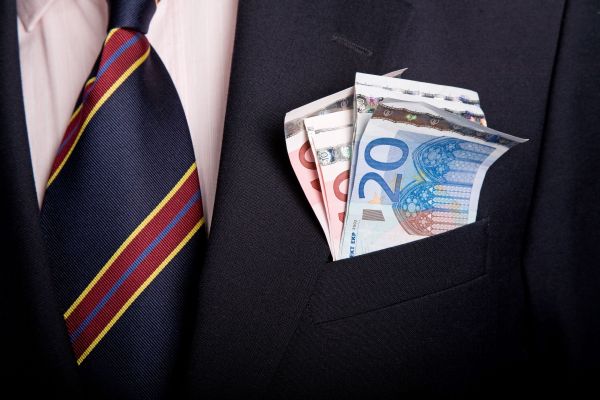 Banca Europeana de Investitii majoreaza sprijinul pentru IMM-urile si societatile de dimensiune medie din Romania