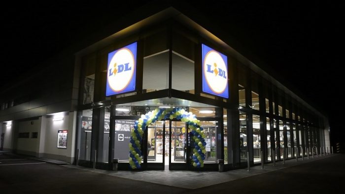 Lidl anunţă creşteri de salarii