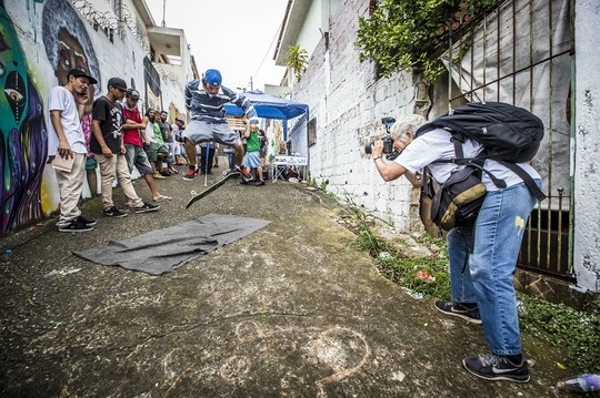 Fotografa care a schimbat cursul street art-ului în lume vine la Zilele Uriași de Pantelimon