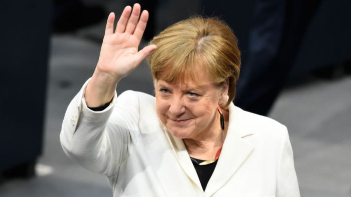 „Accept acest vot”. Angela Merkel, realeasă la limită