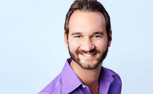 Despre traiul cu dizabilități, speranță și găsirea sensului în viață: Nick Vujicic, omul care a înfruntat barierele