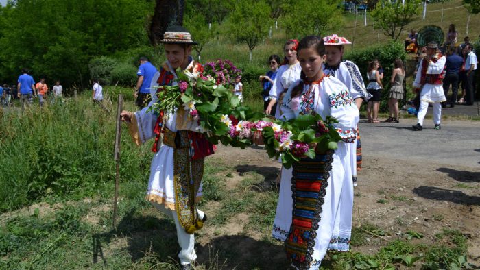 Rusaliile, însemnătate și tradiții