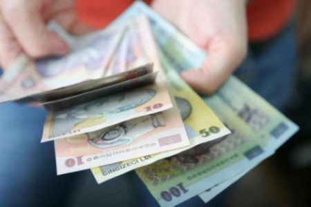 Ce salarii au angajaţii de la FISC