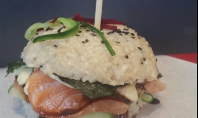 Sushi burger, un nou deliciu gastronomic lansat de Aria Gourmet Burger