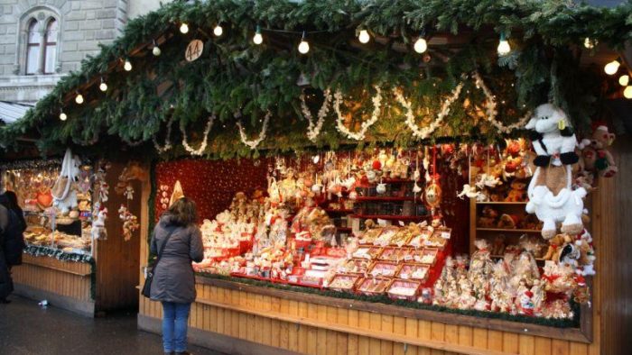 Pe 1 decembrie a fost inaugurat Târgul de Crăciun București 2017