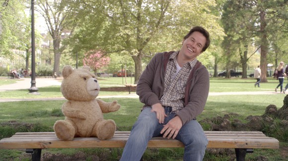 Câștigă o invitație dublă la filmul „TED”