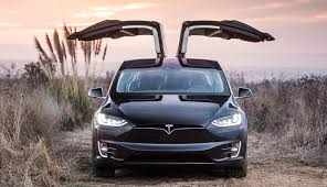 Tesla va plăti 7.700 de dolari fiecărui client din Norvegia!