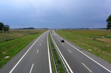 Val de oferte pentru constructia autostrazilor Timisoara - Lugoj si Gilau - Nadaselu